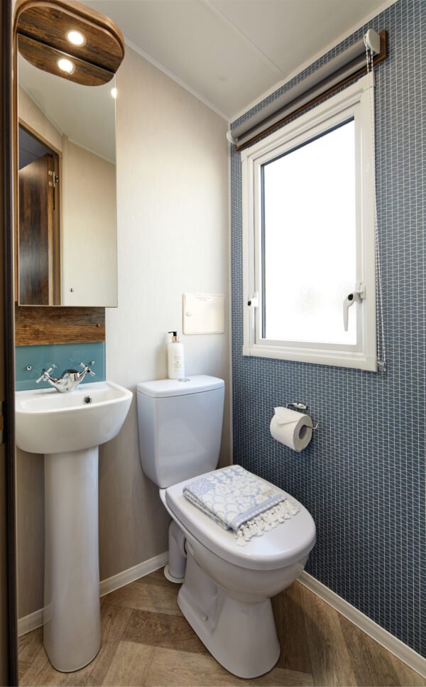 New Willerby Brookwood (38' x 12') - Image 7