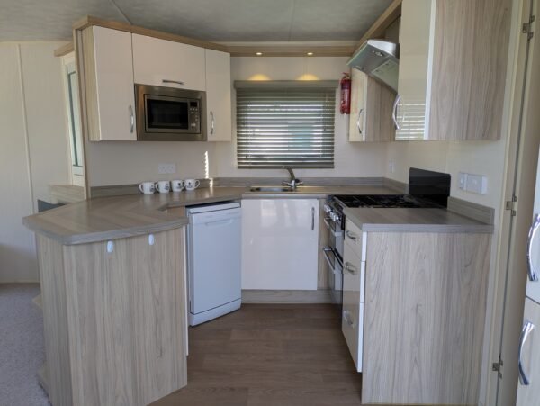 2012 Willerby Granada (38' x 12') - Image 4
