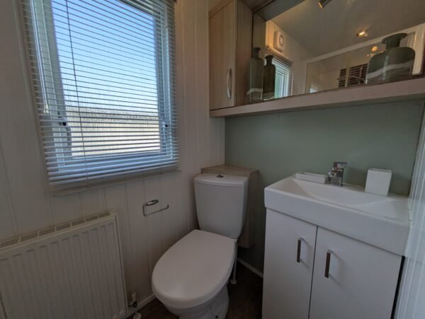 2012 Willerby Granada (38' x 12') - Image 10