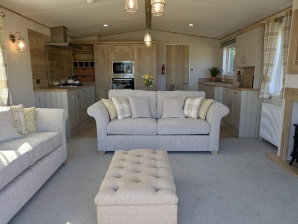 New ABI Pinewood (40' x 14') - Image 4