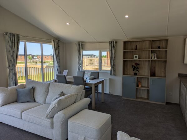 New Willerby Clearwater (40' x 20') - Image 3