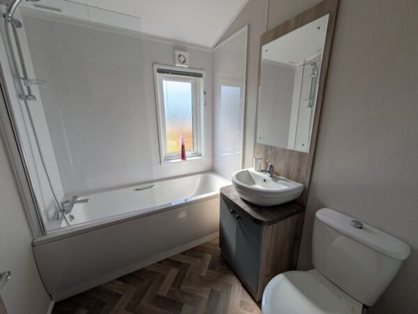 New Willerby Clearwater (40' x 20') - Image 10