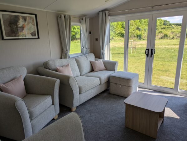 New Willerby Manor (38' x 12') - Image 2