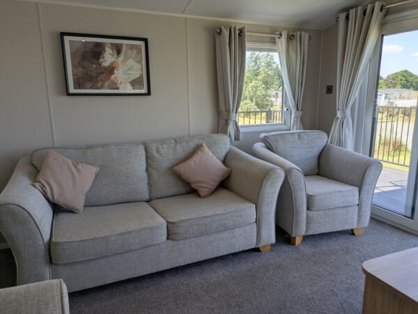 2021 Willerby Manor (38' x 12') - Image 4