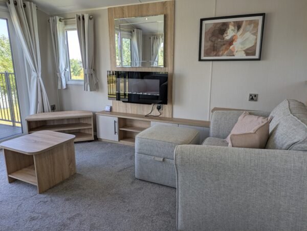 2021 Willerby Manor (38' x 12') - Image 5