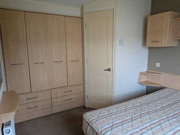 2011 Willerby Rio Gold (37' x 12') - Image 7