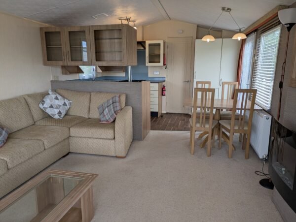 2011 Willerby Granada (38' x 12') - Image 4