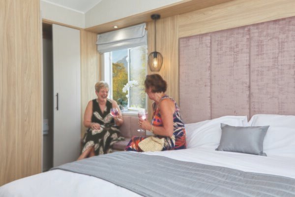 New Willerby Waverley (42' x 14') - Image 5